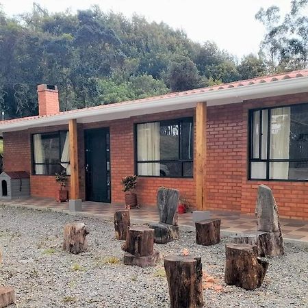 Hermosa Casa Campestre Moderna "Rancho La Marina" Chiquinquirá Eksteriør billede