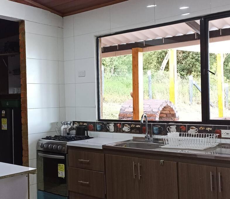 Hermosa Casa Campestre Moderna "Rancho La Marina" Chiquinquirá Eksteriør billede