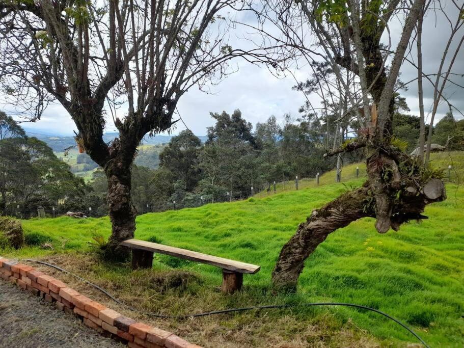 Hermosa Casa Campestre Moderna "Rancho La Marina" Chiquinquirá Eksteriør billede