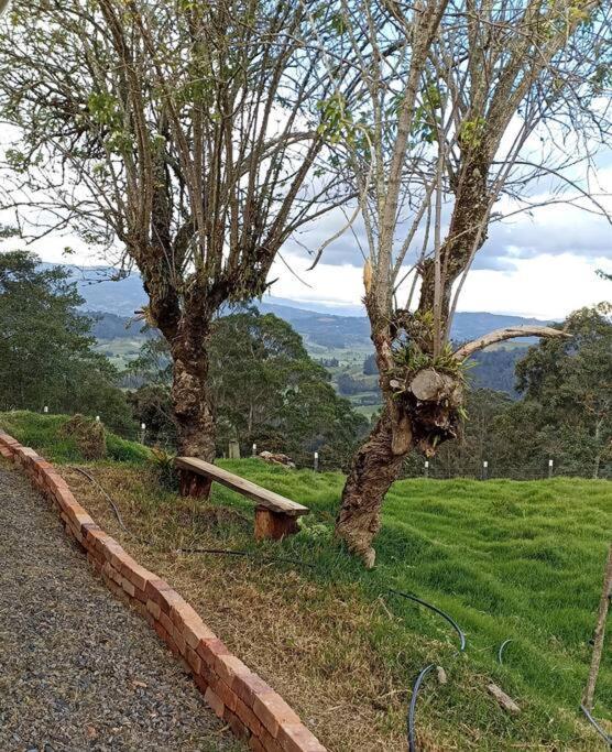 Hermosa Casa Campestre Moderna "Rancho La Marina" Chiquinquirá Eksteriør billede